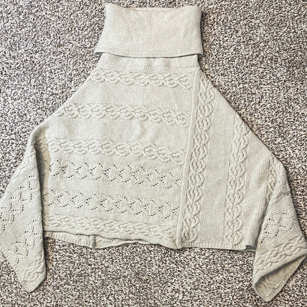 Made in Italy Wool Cashmere Cowl Neck Cable Knit Poncho | Oatmeal | One Size - Picture 6 of 9